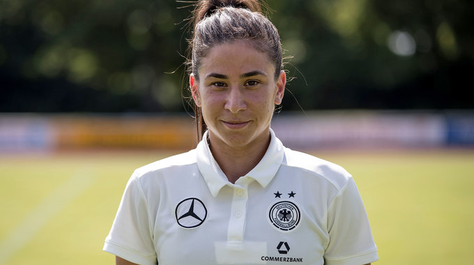 Hasret Kayikci Angriff Team FrauenNationalmannschaft