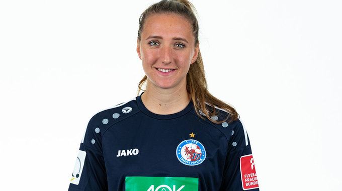 Lara Prasnikar Lara Prasnikar