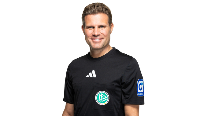 Dr. Felix Brych