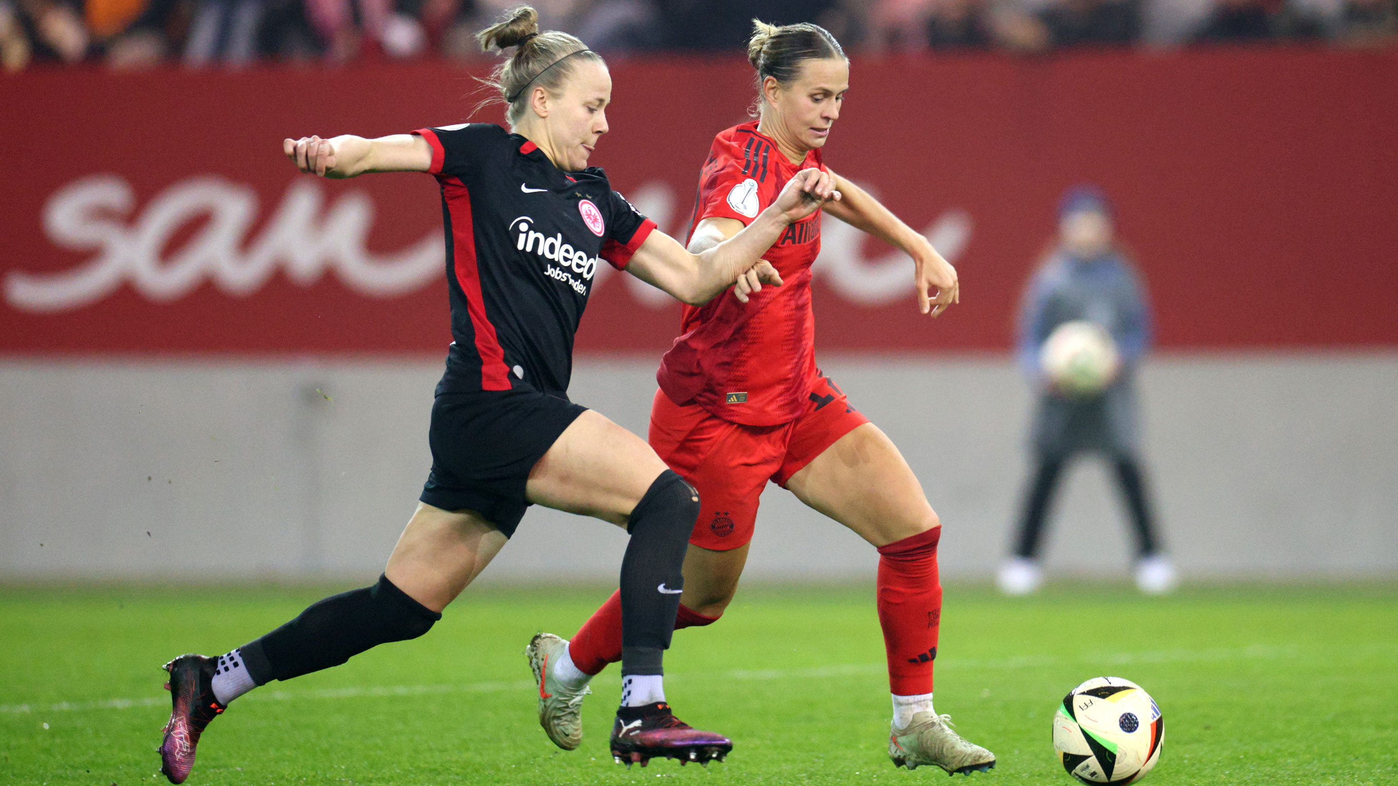 Google Pixel Frauen-Bundesliga: Eintracht Frankfurt gegen Bayern München live im ZDF