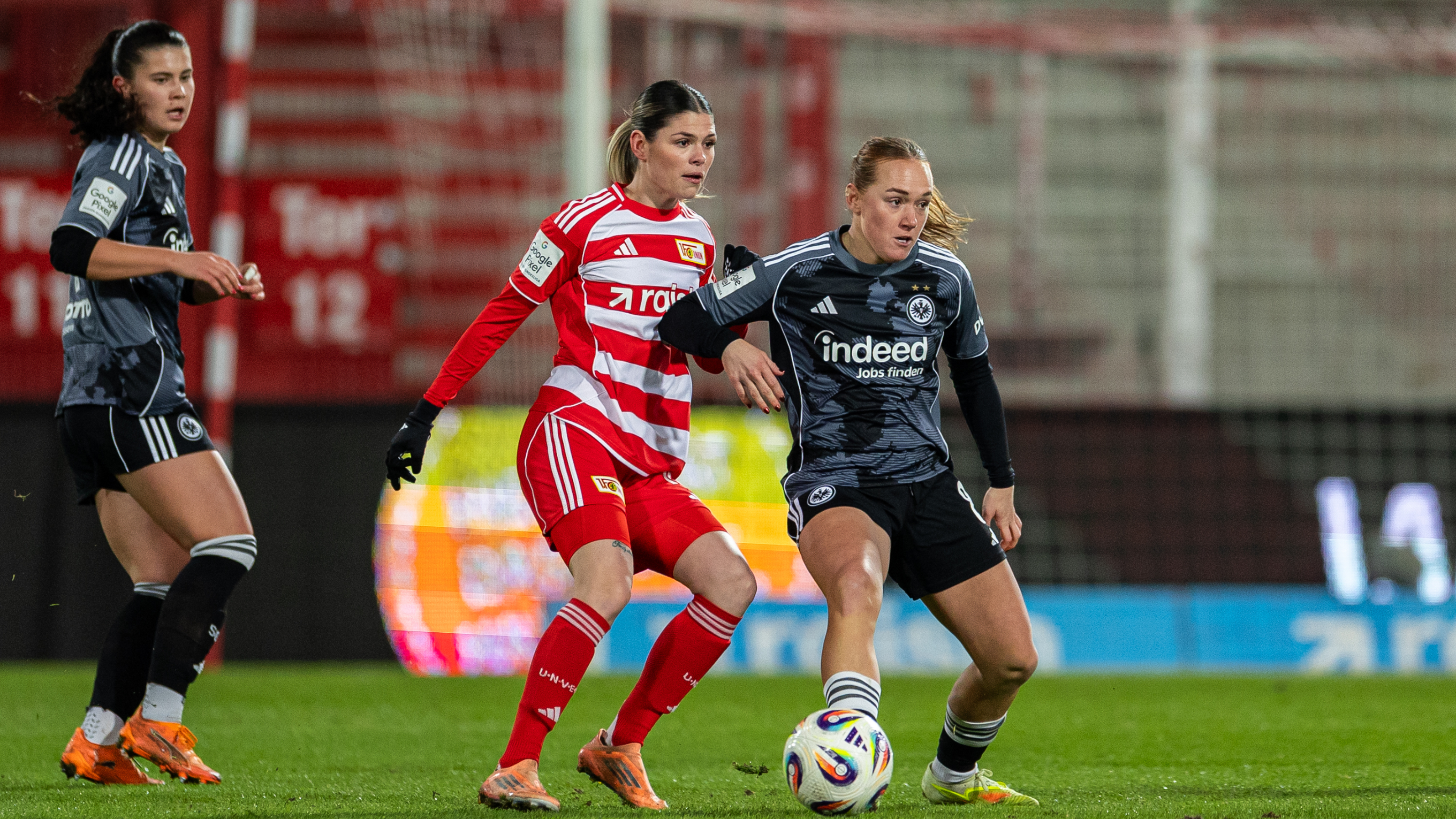 Union holt gegen Frankfurt zwei Rückstände auf