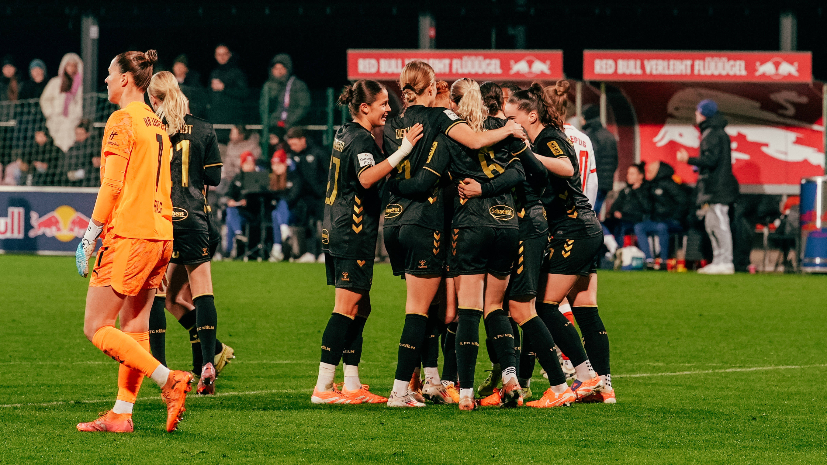 Torjägerin Jessen lässt Köln in Leipzig jubeln